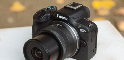 بررسی دوربین Canon EOS R50