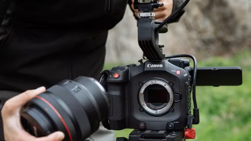 بررسی مانت RF کانن