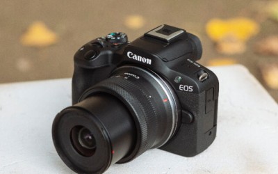 بررسی دوربین Canon EOS R50
